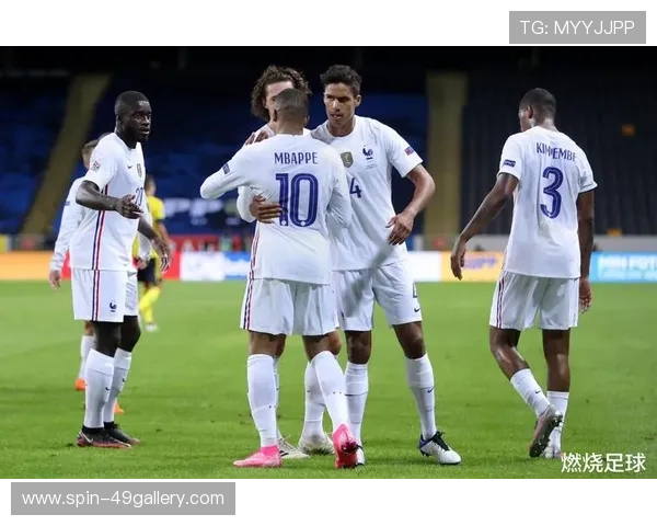 世界足球巨星国家队合影全览 各国球员荣耀时刻尽收眼底