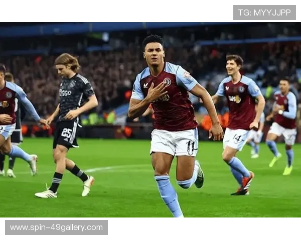 维拉足球队的明星球员是谁他们在赛场上的表现如何