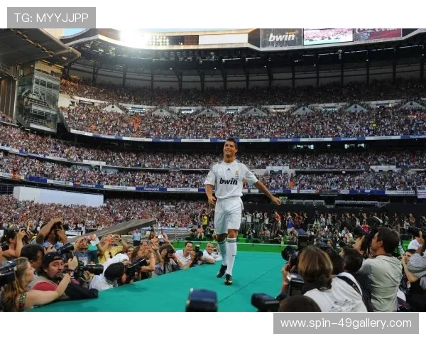 足球转会市场热潮中的顶级球星及其影响力分析 足球转会市场热潮中的顶级球星及其影响力分析